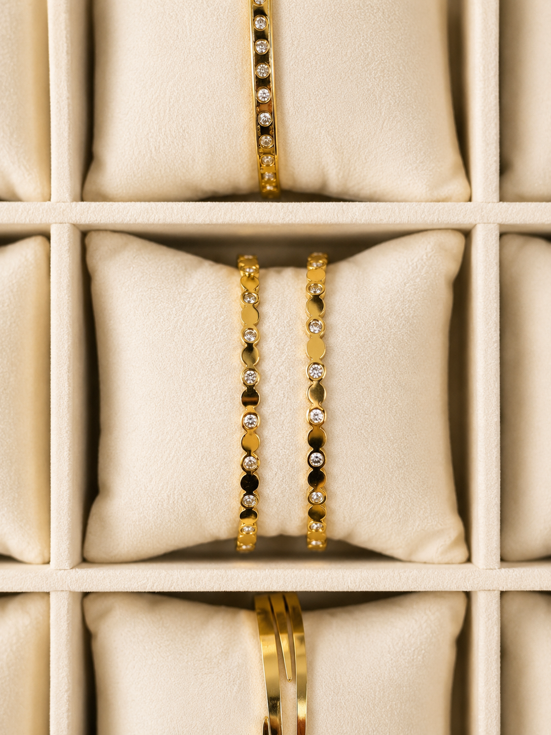 Dotted Stone Bangle (adult size)